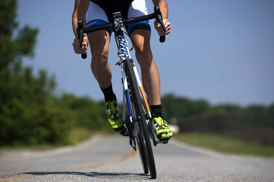 Prepararsi per una gara ciclistica: l'allenamento e i cibi alleati delle  due ruote – Dryarn